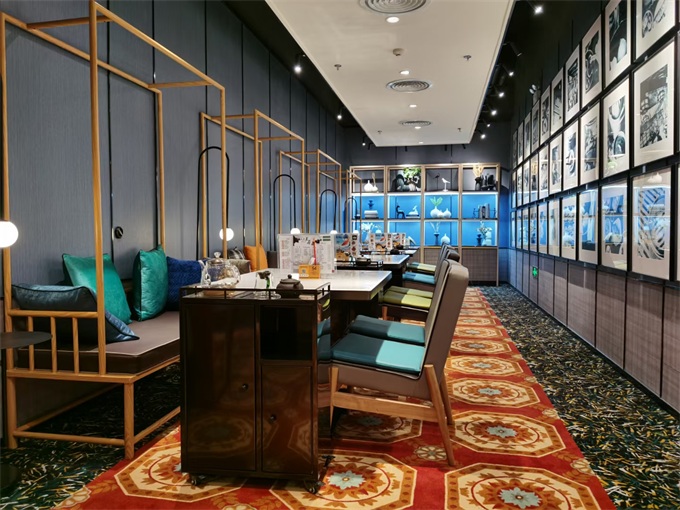 稻香餐廳特色實(shí)木卡座桌椅